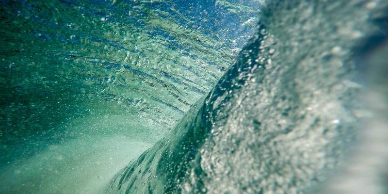 宜昌东站枢纽:如何用实时路况与智慧设计,实现高铁、公交、出租车无缝换乘?